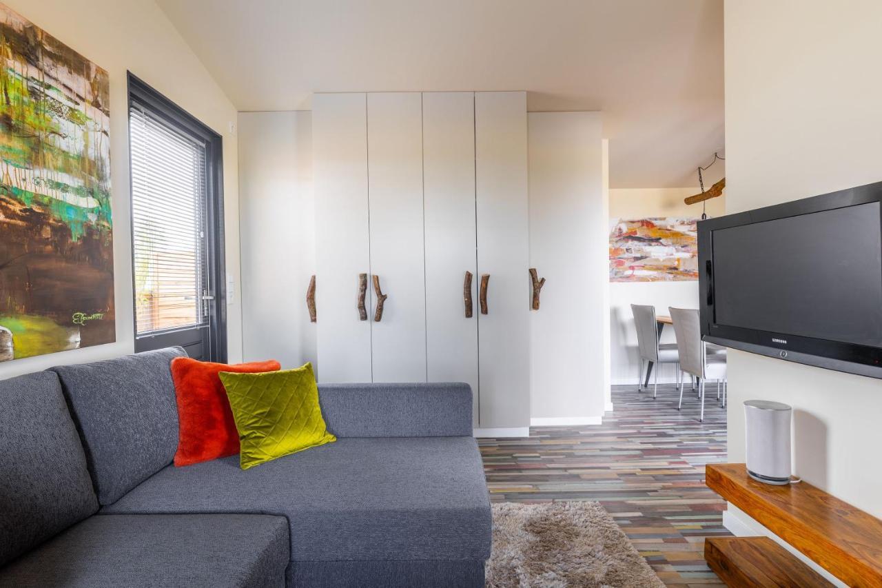 Buiten Aan De Vaart 2 Holiday home Matsloot